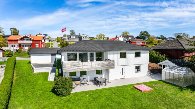 Åskanten 15 presenteres av Krogsveen.