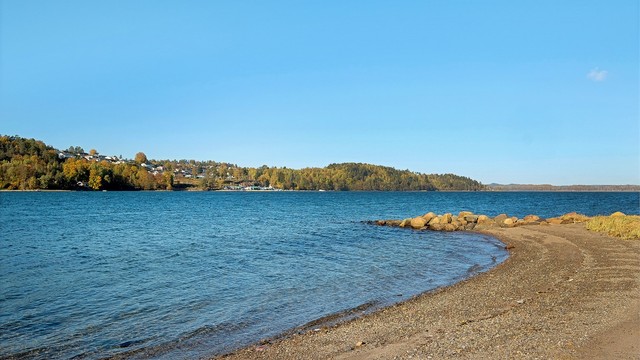 Nærhet til sjøen med flotte tur- og rekreasjonsmuligheter.