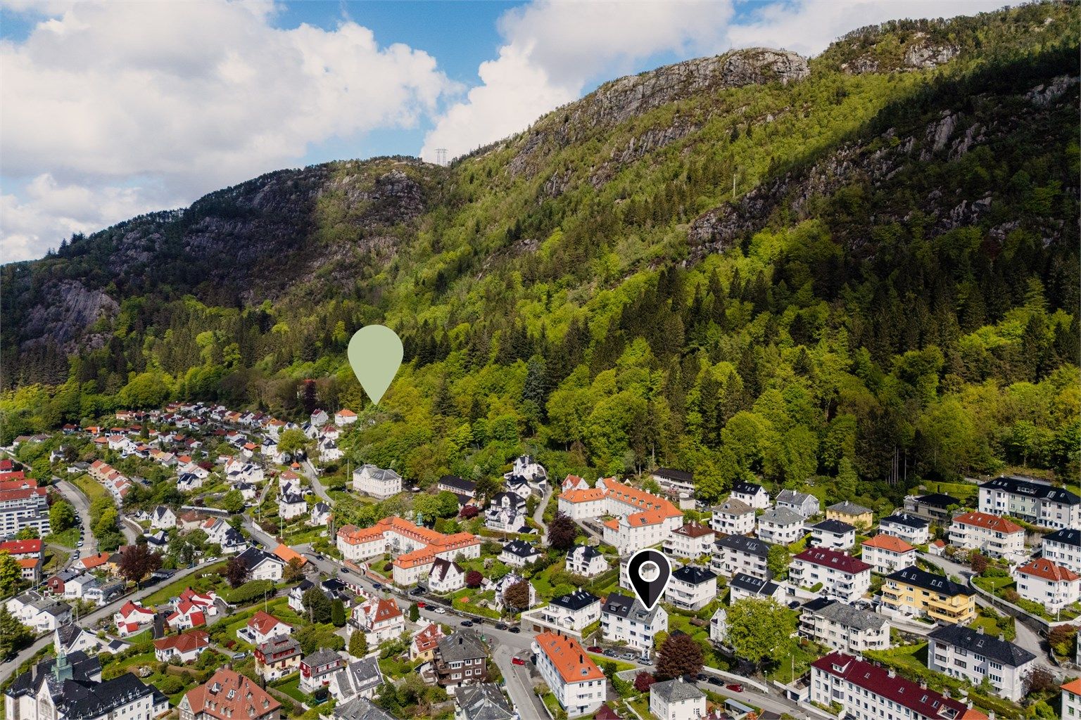 Starten på Stoltzekleiven finner du ved Fjellveien 13 som ligger like i nærheten