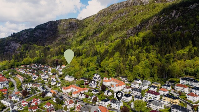 Starten på Stoltzekleiven finner du ved Fjellveien 13 som ligger like i nærheten