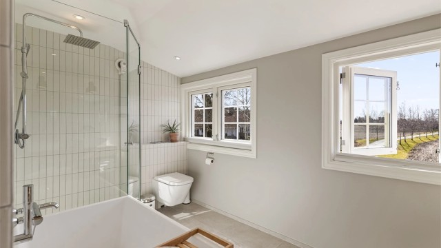 Vinduene ble skiftet i 2020 i forbindelse med rehabiliteringen av badet.