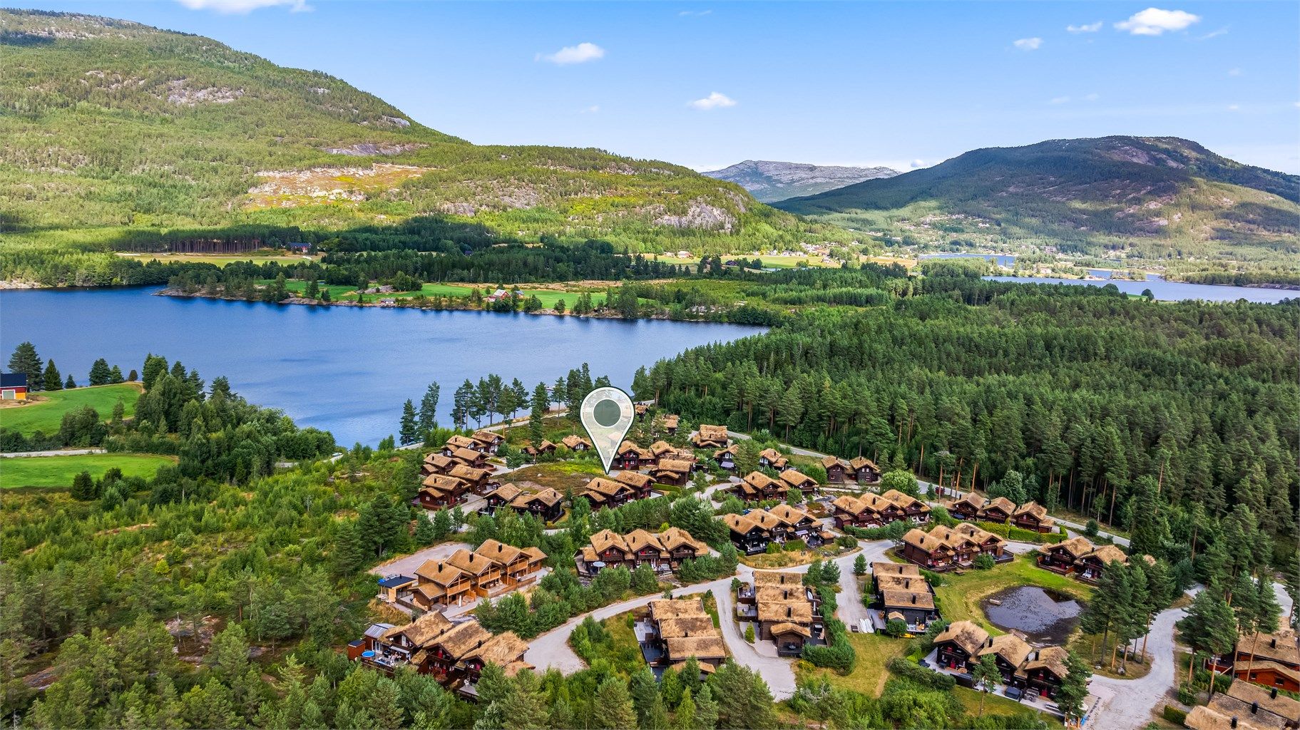 Kort vei til Vråvatn med bade- og fiskemuligheter.