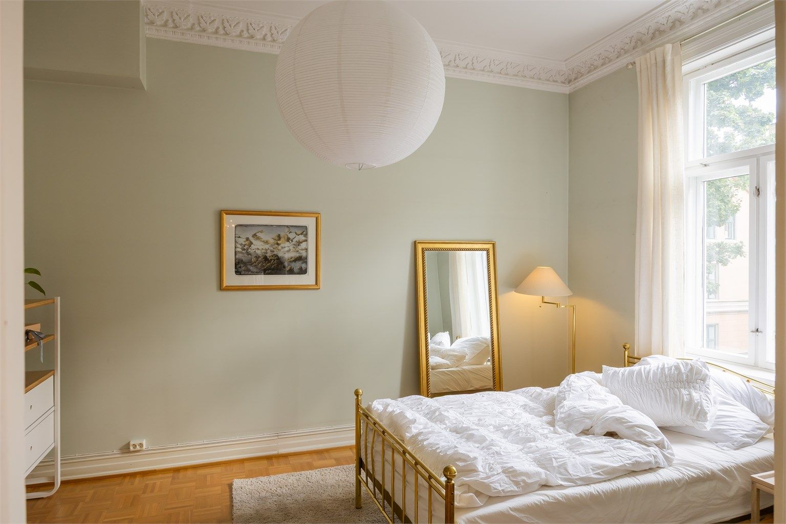 Soverom som benvnes som "Bibliotek" i plantegning. Rommet var originalt en hybel med hybelkjøkken, et lite bad og egen inngangsdør fra trappeoppgang.