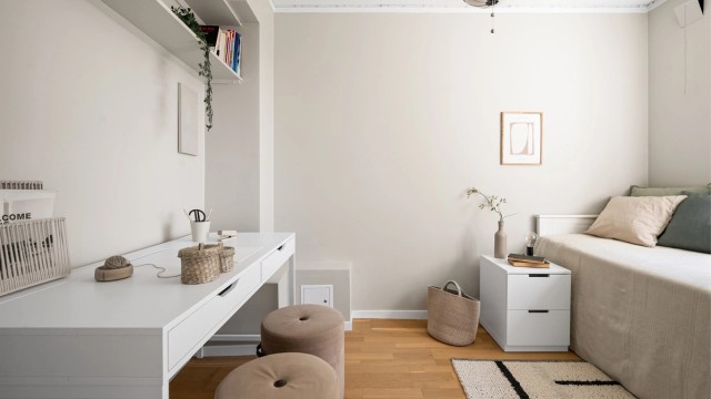 Leilighetens tredje soverom passer ypperlig som barnerom, gjesterom eller kontor.