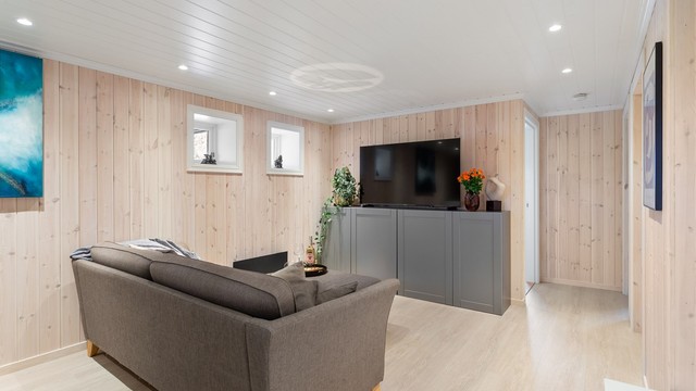 Rommet gir ekstra plass for familien og kan fungere som en egen TV-stue eller lekerom. Ikke godkjent for varig opphold.