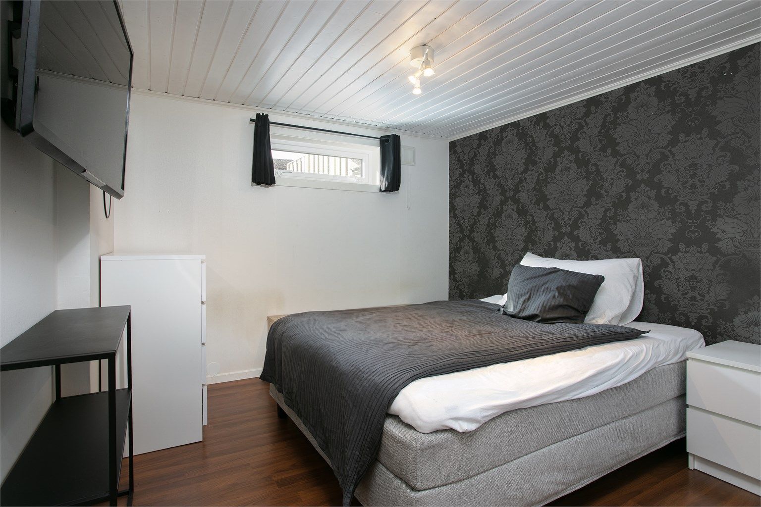 Det andre disponible rommet i underetasjen benyttes også som soverom (ikke godkjent)