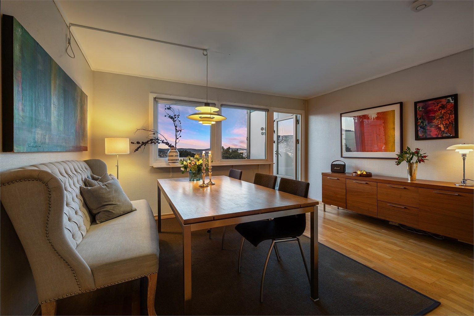 Leiligheten har en god, innholdsrik planløsning