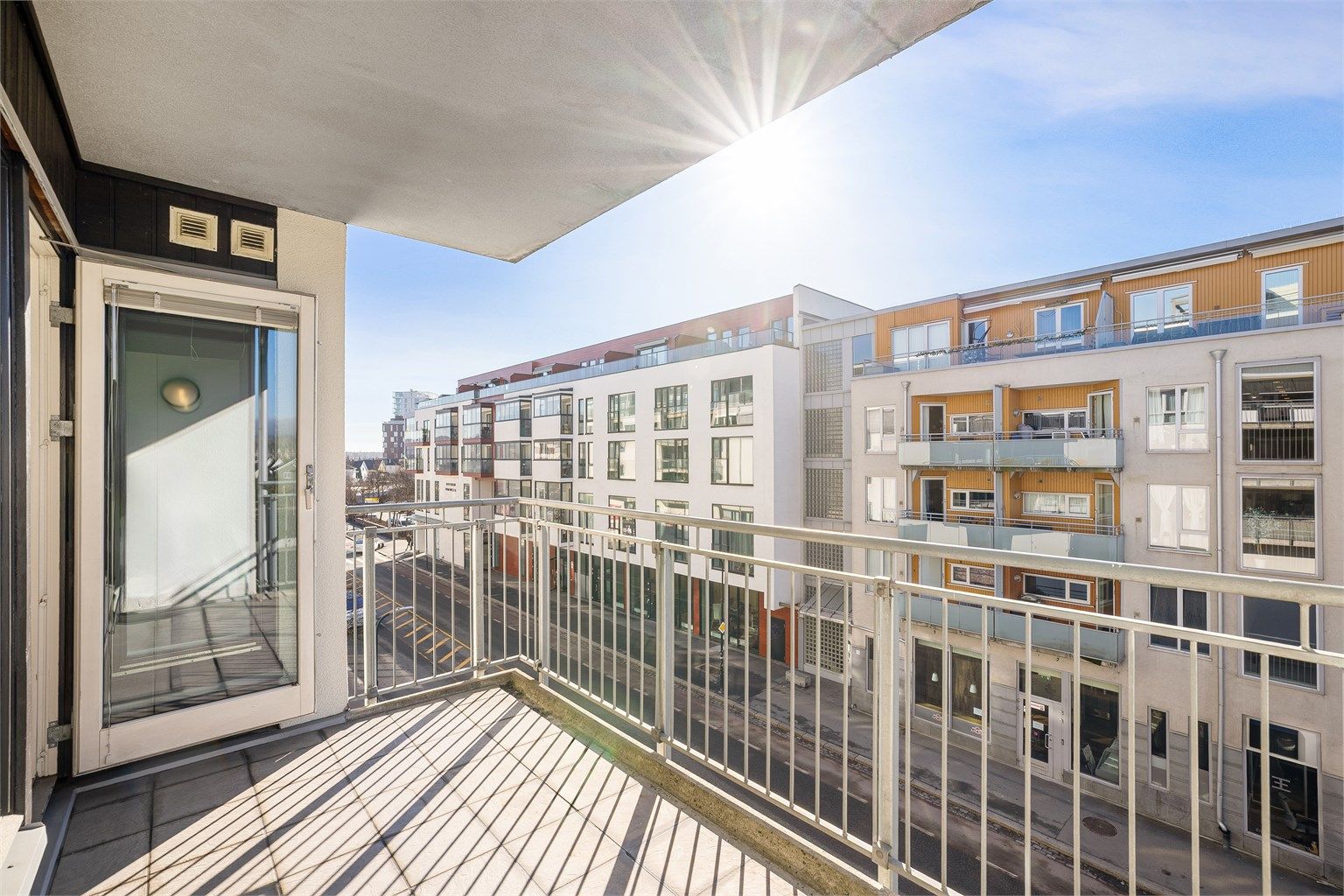 Eiendomsmegler Krogsveen v/Lene Gran Jensen ønsker velkommen til Storgata 33