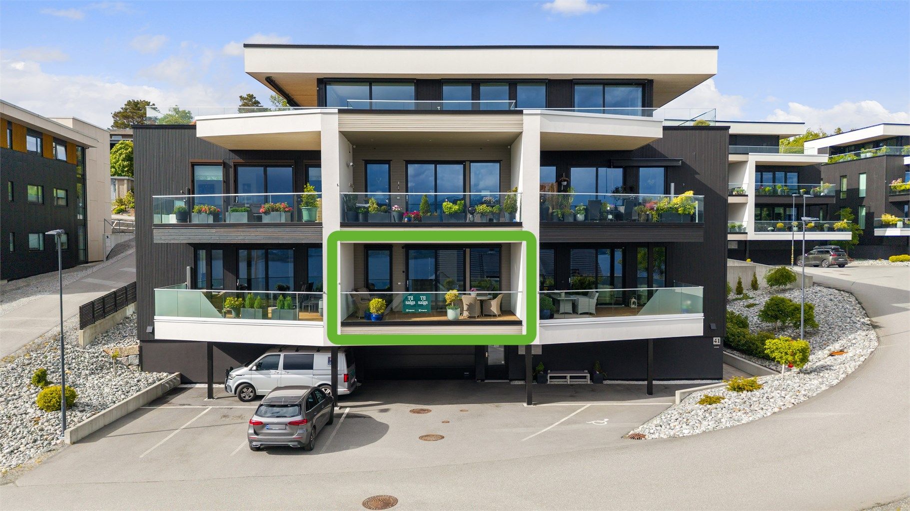 Velkommen til Åsegarden 41, presentert av Eiendomsmegler/Partner Marit Stuen Aursnes