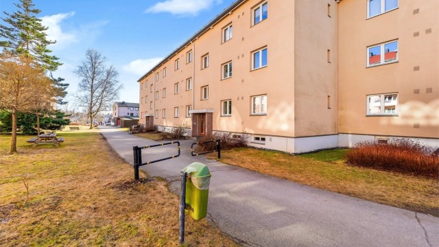 De daglige innkjøpene gjøres enkelt på Spar Kjelsås, kun et par minutters gange unna.