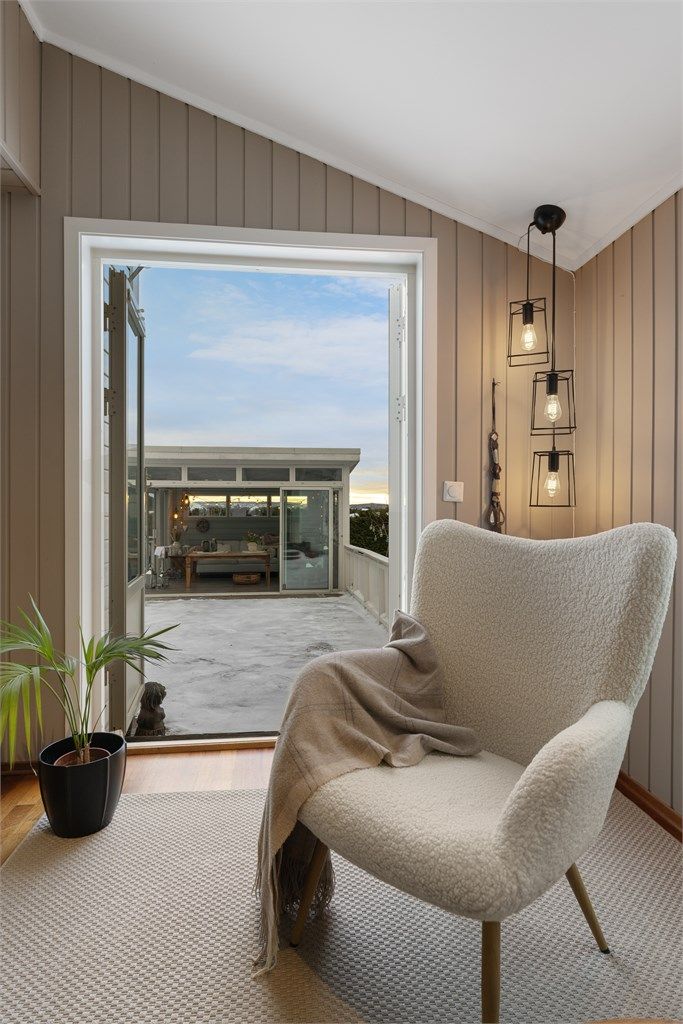 Lesekrok med utgang til terrasse