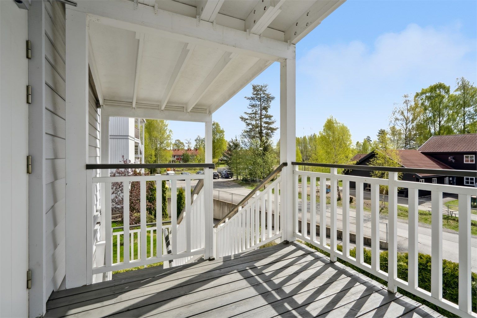 Velkommen til Stallkroken 2 C - En lys og praktisk 1-roms selveierleilighet beliggende i et attraktivt og rolig boområde på Nordby