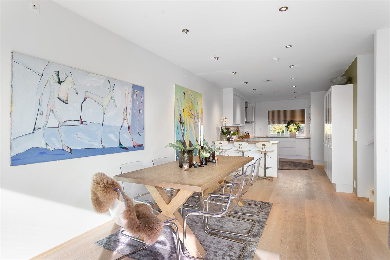 God plass for langt spisebord