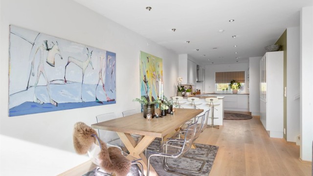 God plass for langt spisebord