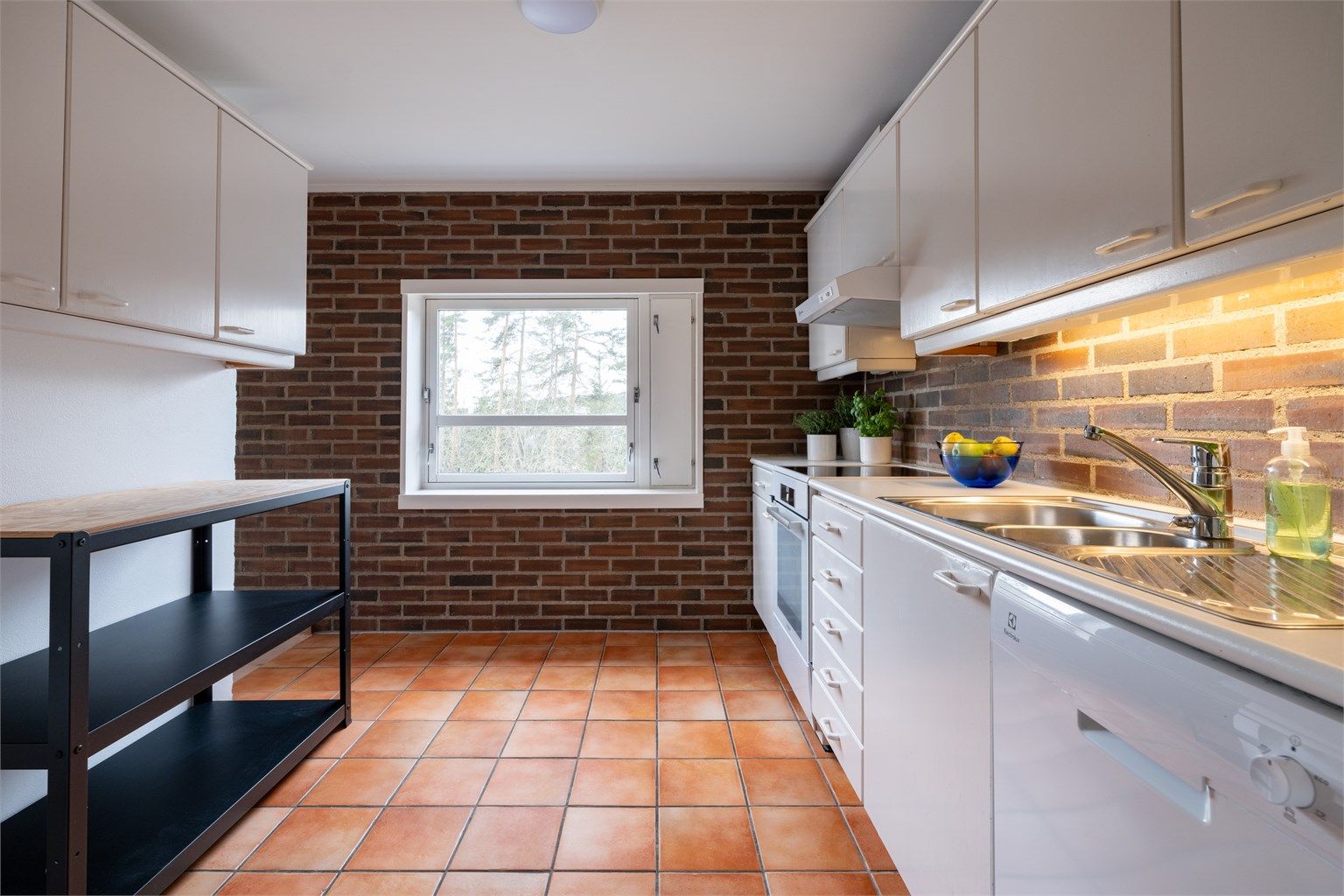 Kjøkken i underetasje.