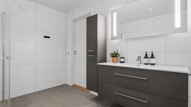 Det er også gjort klart for mulighet til å installere badekar dersom man ønsker dette.