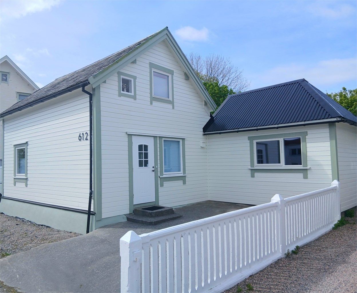 Velkommen til Postvegen 612 på Vigra, presentert av Eiendomsmegler/Partner Marit Stuen Aursnes