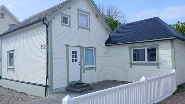 Velkommen til Postvegen 612 på Vigra, presentert av Eiendomsmegler/Partner Marit Stuen Aursnes