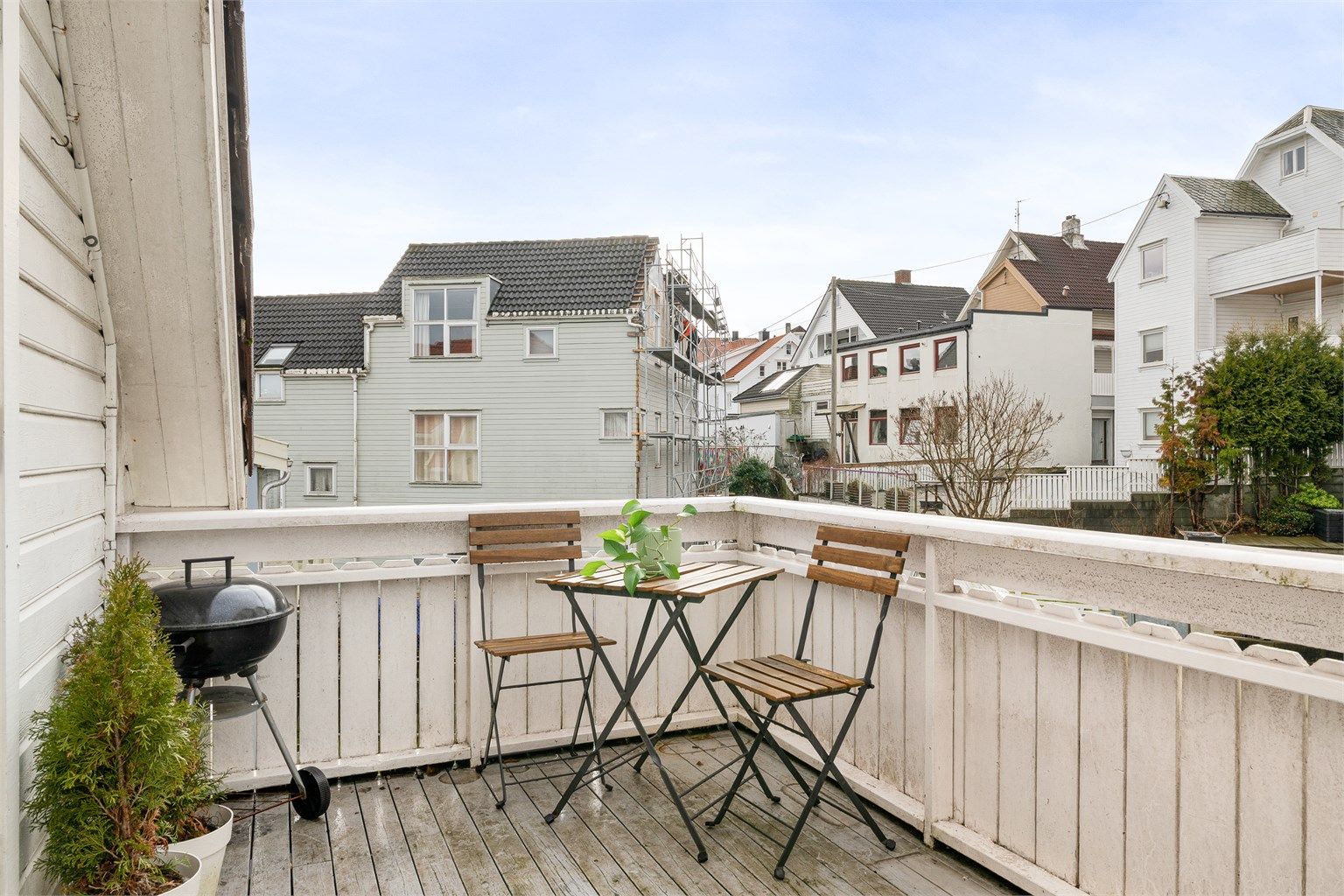 Balkongen er på 9 kvm. 