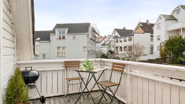 Balkongen er på 9 kvm.