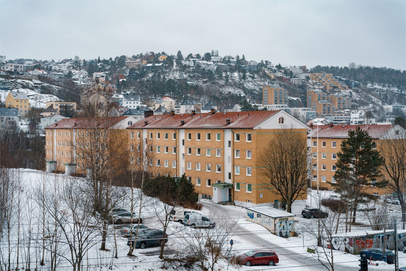 Beliggenheten er rolig og tilbaketrukket, men samtidig svært bynær.