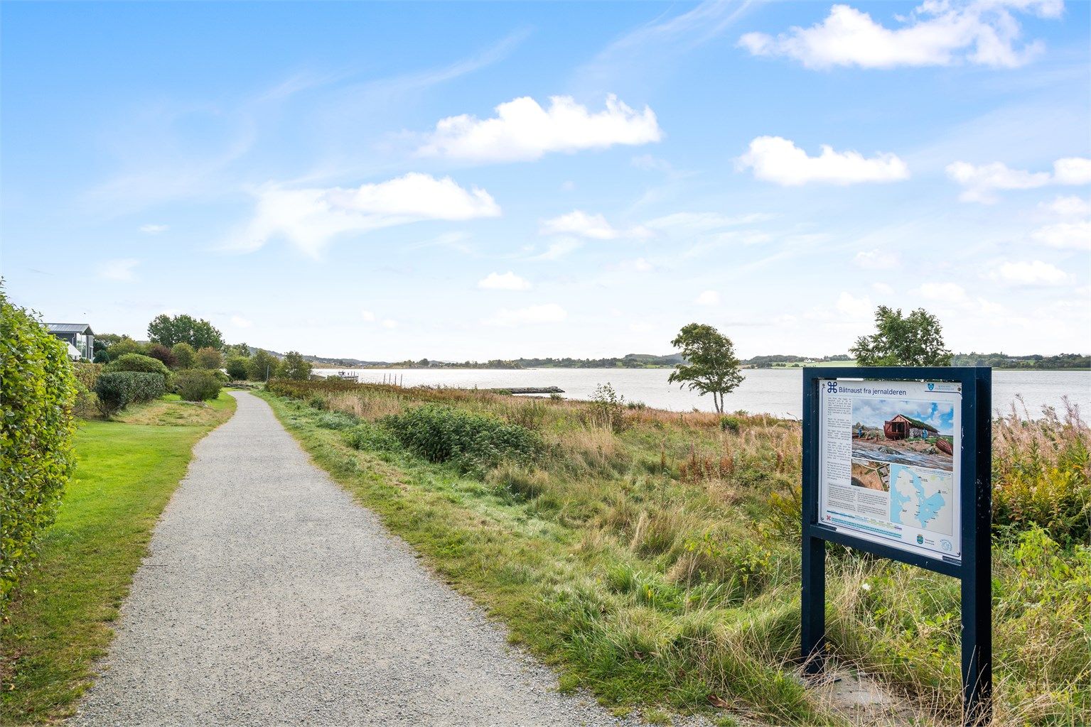 Flott tursti langs Hafrsfjord.