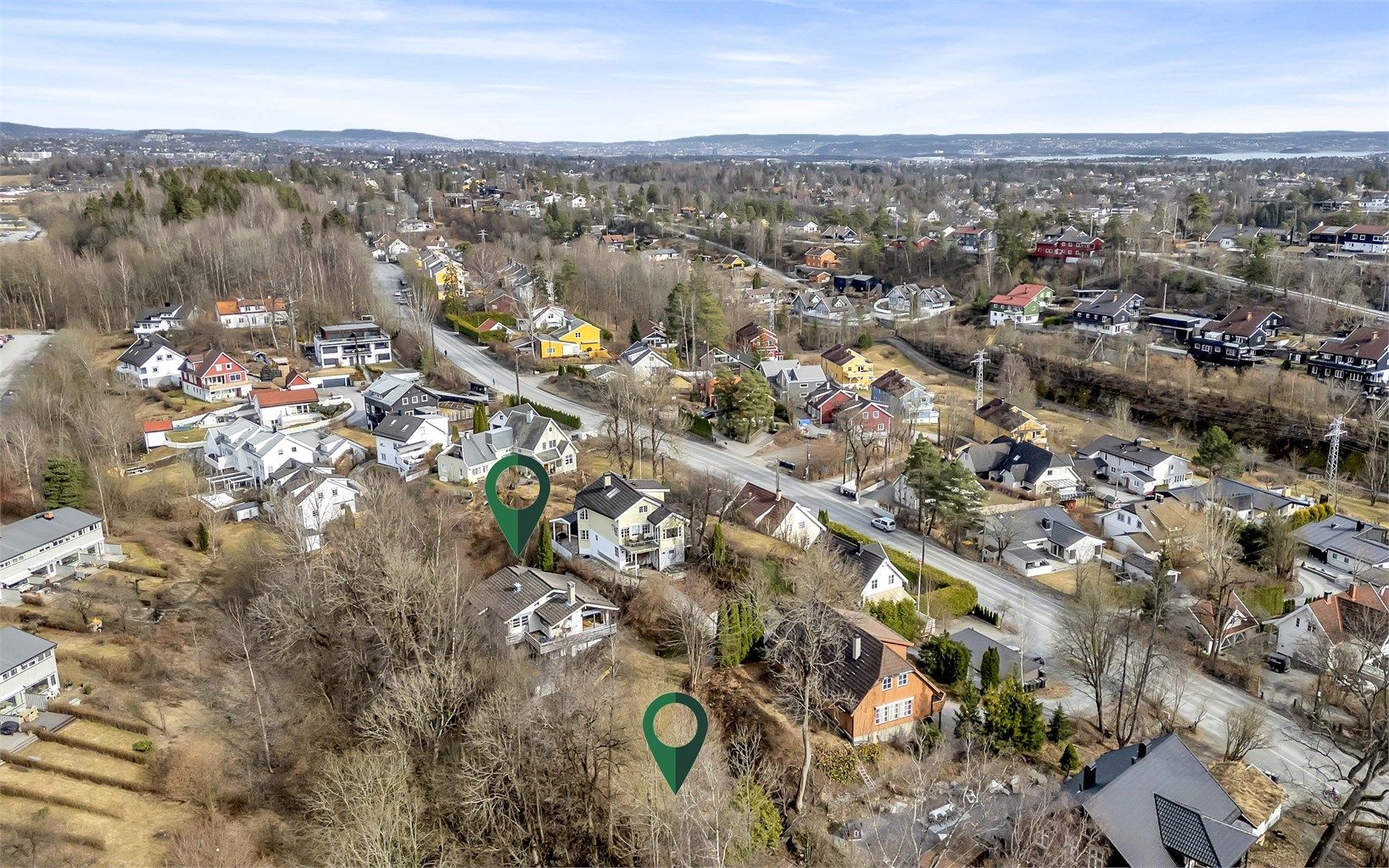 Her ser man oversikt over begge eiendommer som selges (gnr/bnr 6/390 og 6/556).  