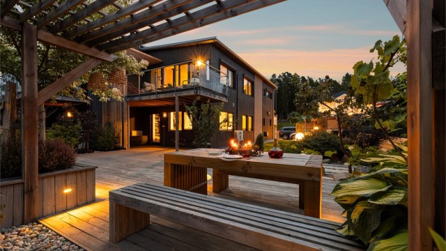 Ekebergveien 54 presenteres av Raymond Bøhn i Krogsveen.