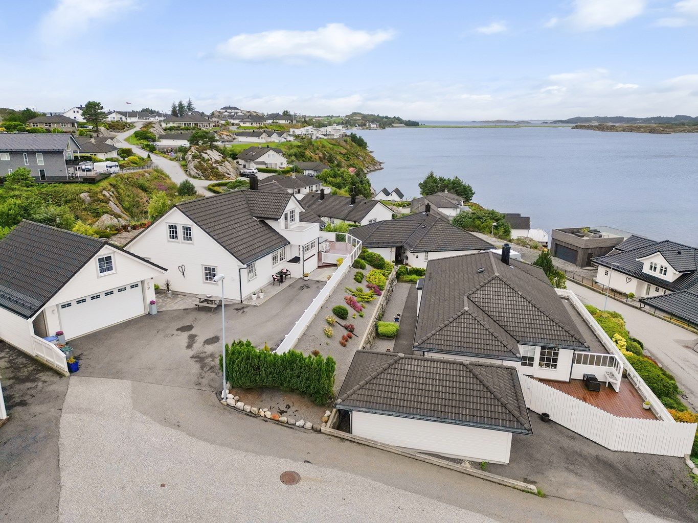 Velkommen til Festningsvegen 31 - Presentert av Kjell Fjellstad v/ Eiendomsmegler Krogsveen