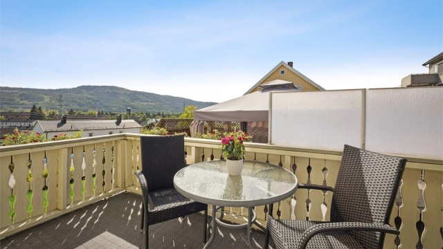 Fin uteplass på terrasse på 8 kvm.
