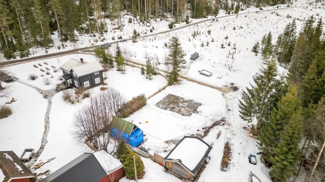 Eiendommen har tidligere vært bebygget med enebolig 127 kvm. BYA oppført 1954, boligen brant ned i 2024.
Foto: Ole Thorgeir Solheim Thoresen