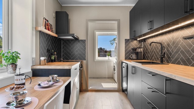 Velkommen til denne nydelige 3-roms leiligheten i Dag Hammerskjölds vei 171!