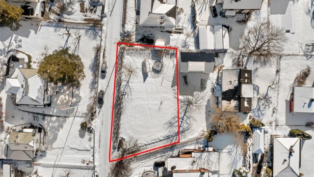 Jomfrubråtveien. Tomtemarkeringen er kun ment som en illustrasjon, og er ikke nøyaktig.