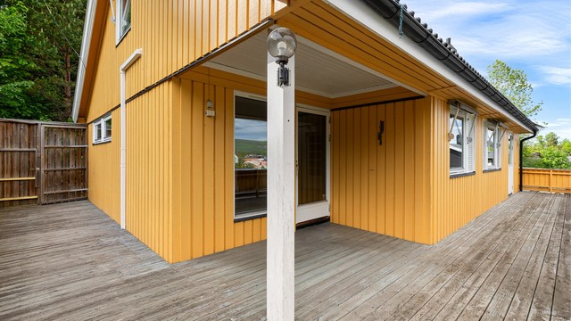 Terrasse utenfor stuen