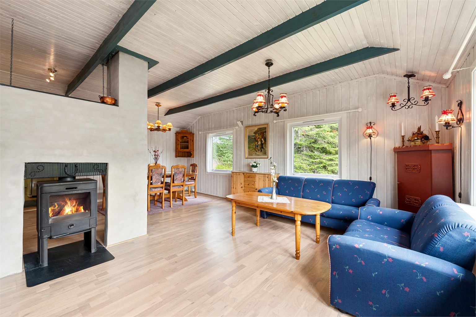 Hytten har et bruksareal på 87 m², i tillegg kommer en frittstående redskapsbod på 10 m². Foto: Stian Wiik