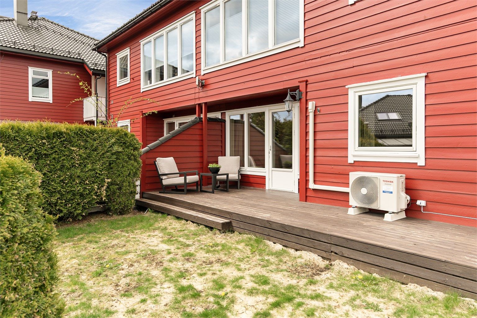 - En koselig 3-roms selveierleilighet med hage og 25 kvm terrasse-