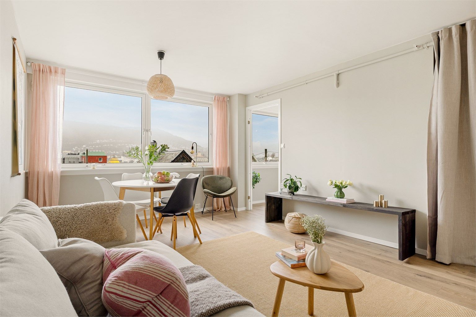 Velkommen til Håsteins gate 9! Presentert av Emre Anthonisen - Eiendomsmegler Krogsveen