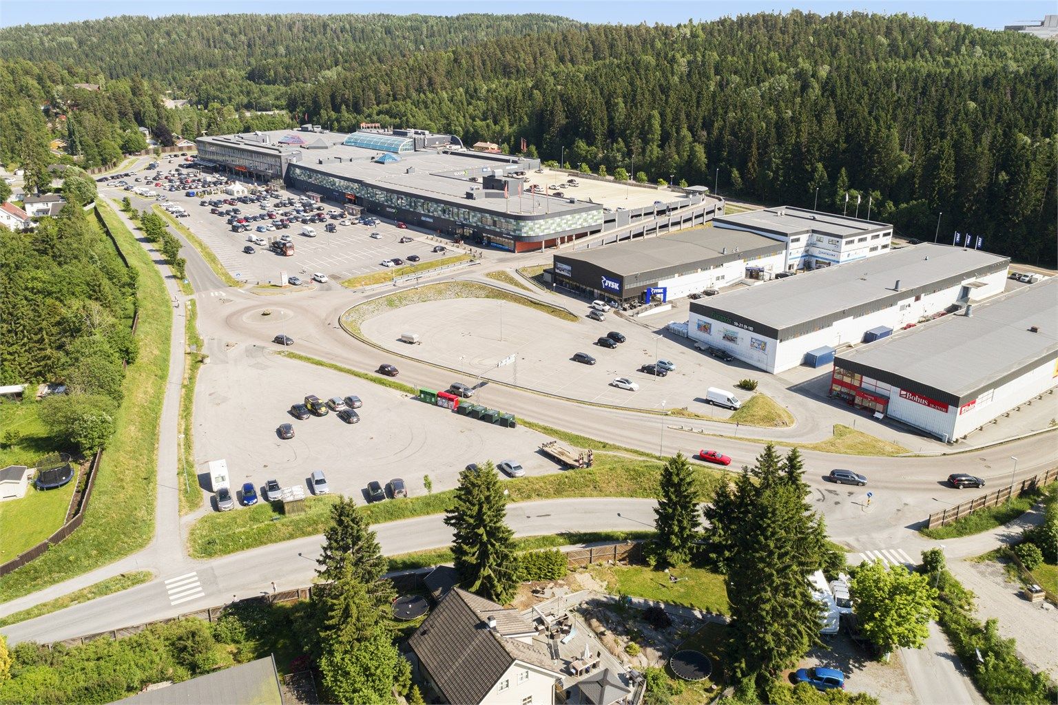 Alti Vinterbro, Jysk, Europris og Bohus ligger er noe av hva nærområdet kan by på av handel