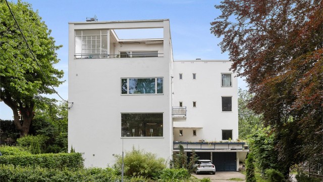 Velkommen til Kruses gate 7B - En flott og romslig leilighet med perfekt beliggenhet! Ledig omgående! Ved interesse, send informasjon om deg/dere til: Oystein.Sannes@krogsveen.no
