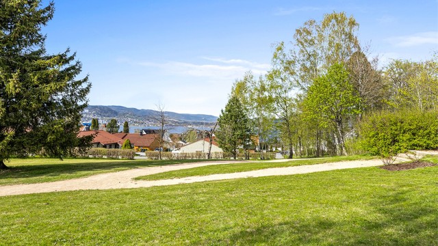 Gangavstand til matbutikker, frisør, legesenter og buss