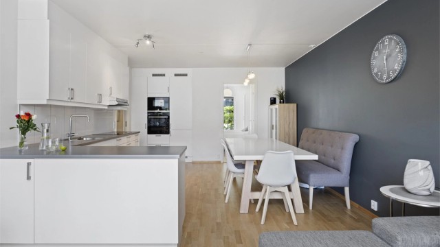 Leilighetens gode planløsning gjør det enkelt å innrede etter eget ønske