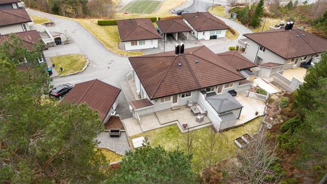 Skåthaugen barnehage ligger kun 500 meter fra boligen.