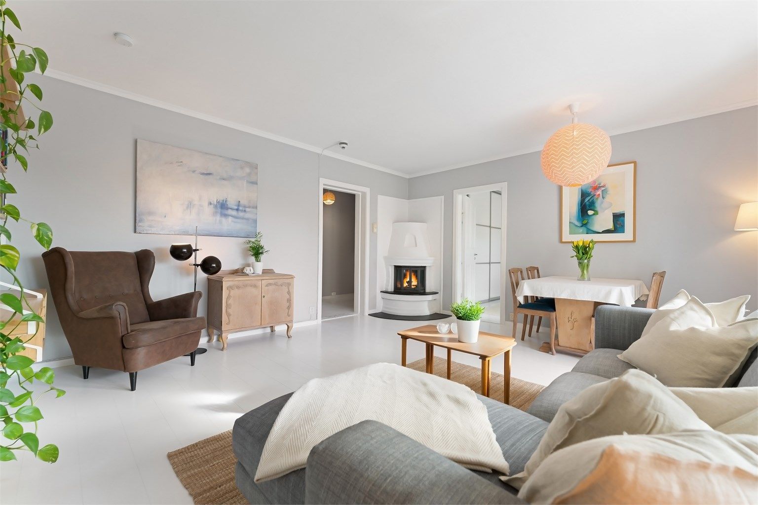 Rommet er enkelt å møblere og tilpasse etter egne behov.