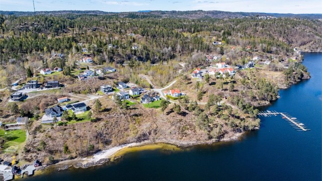 Få meter til sjøen! Vakre turstier i nærområdet.