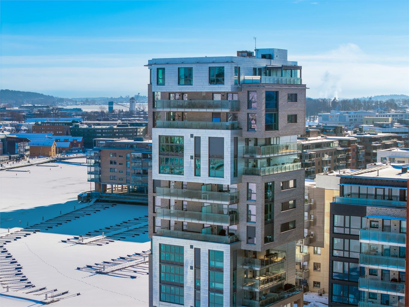 Leiligheten ligger i 8 etasje. 