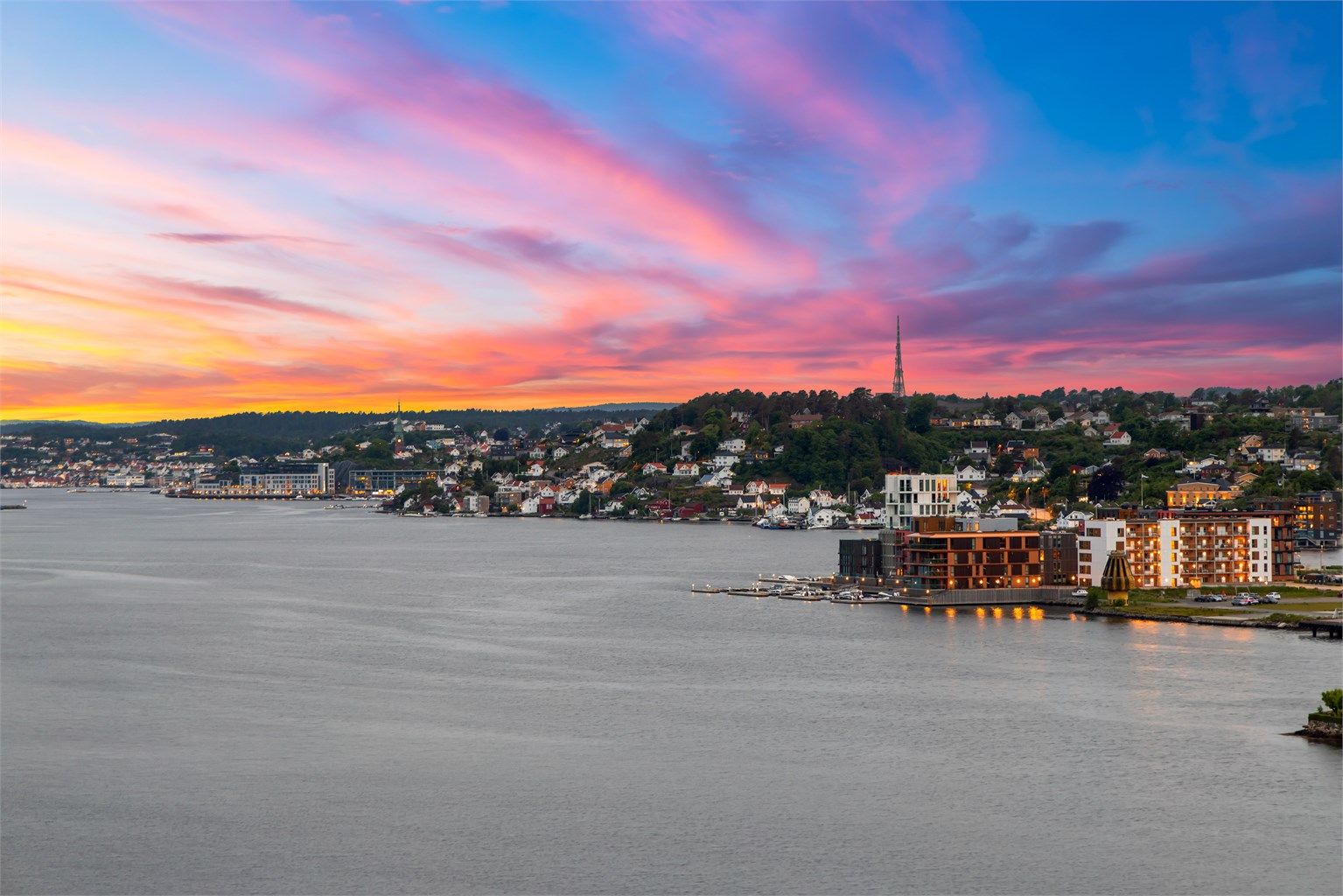 Vindholmen og innseilingen til Arendal.