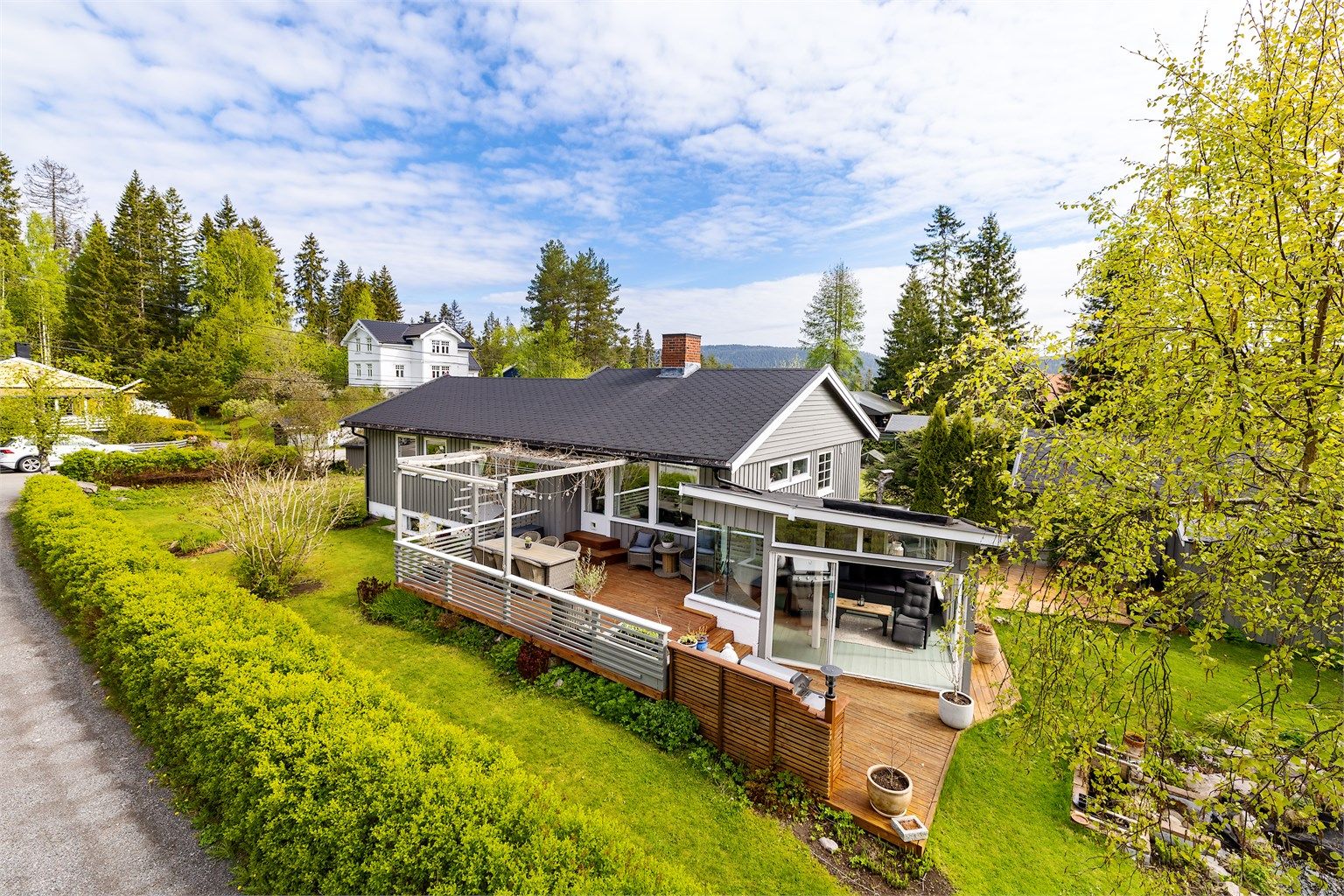 Velkommen til Ånebyveien 60 en superkoselig enebolig med herlige utearealer og knallfin terrasse med utestue Foto: Digital Media AS v/Jørgen Sørbø