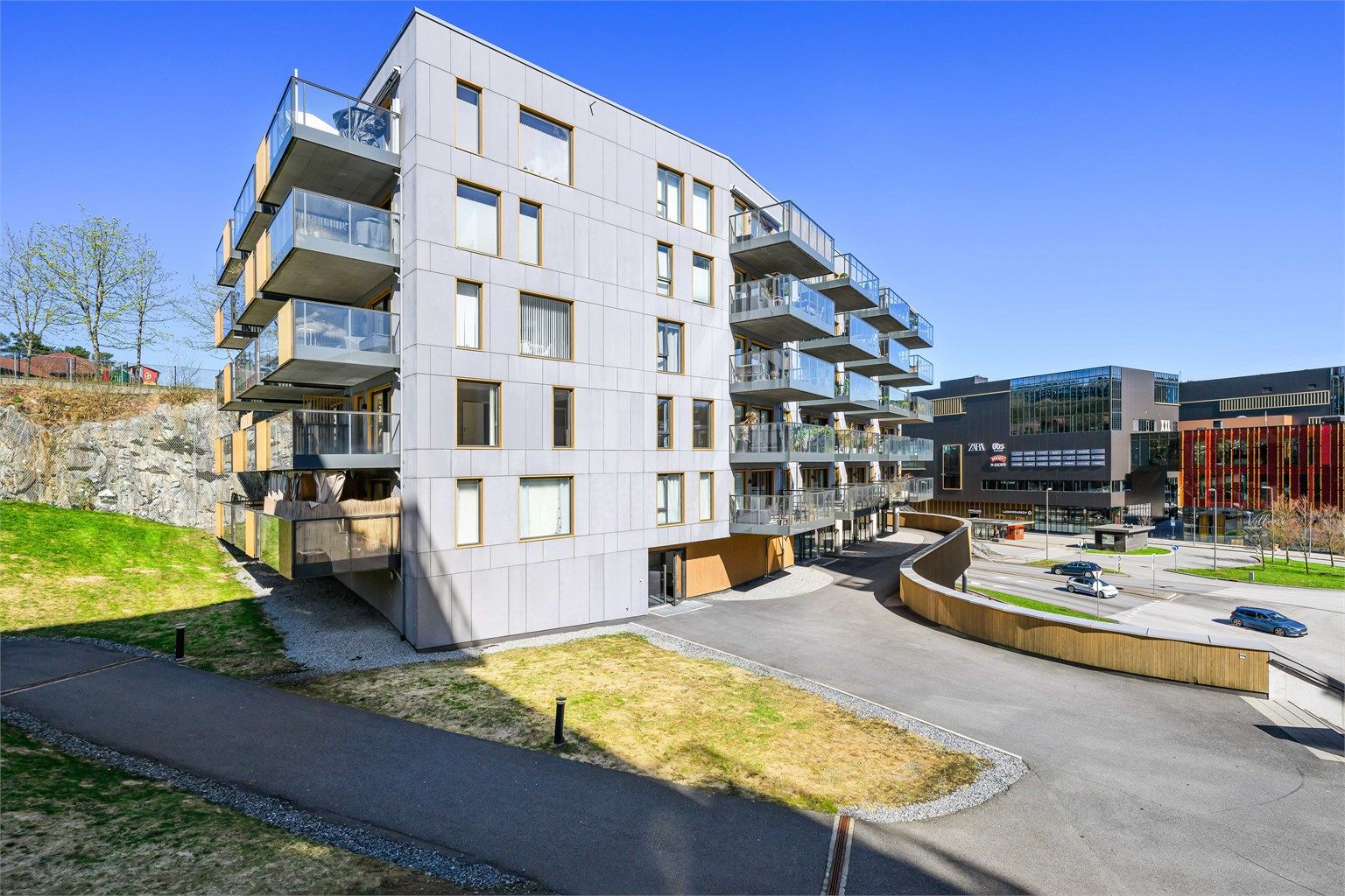 Velkommen til denne fine leiligheten like ved Lagunen Storsenter og bybanen, presentert av Fredrik Stuhr i Krogsveen Bergen sentrum