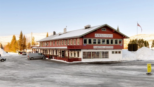 Ørskogfjell Skisenter og Fjellstova ligger kun ca. 1 km fra hytta