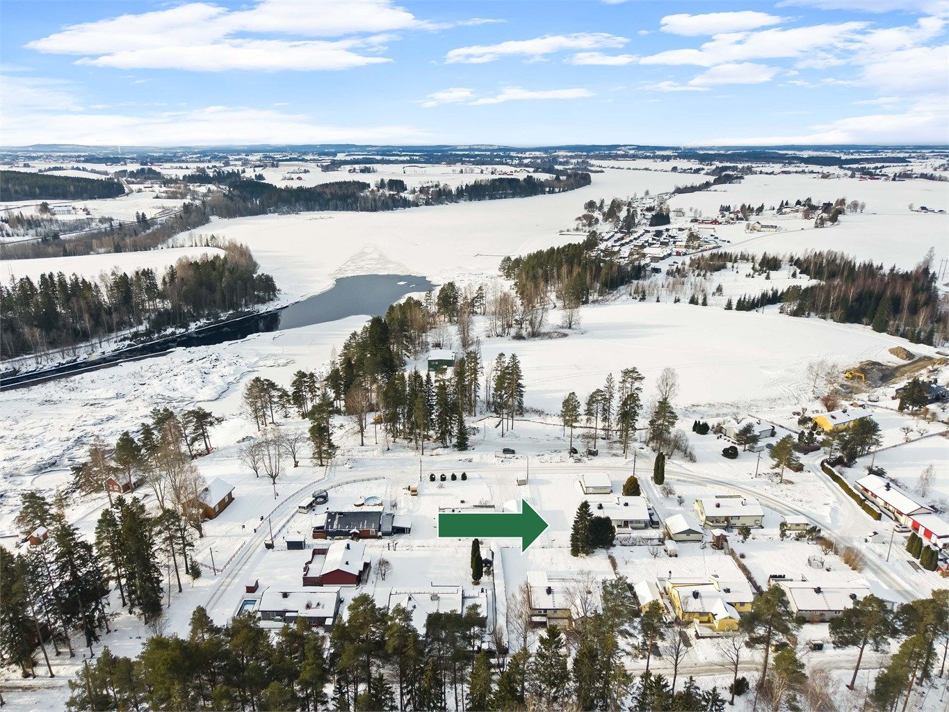 Kort vei til Daskerud badeplass for en dukkert! 